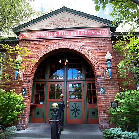 Hotel Mcmenamins Old St. Francis School Bend Esterno foto
