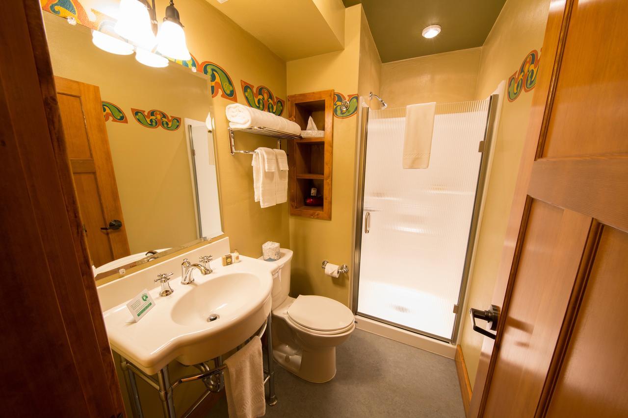 Hotel Mcmenamins Old St. Francis School Bend Esterno foto
