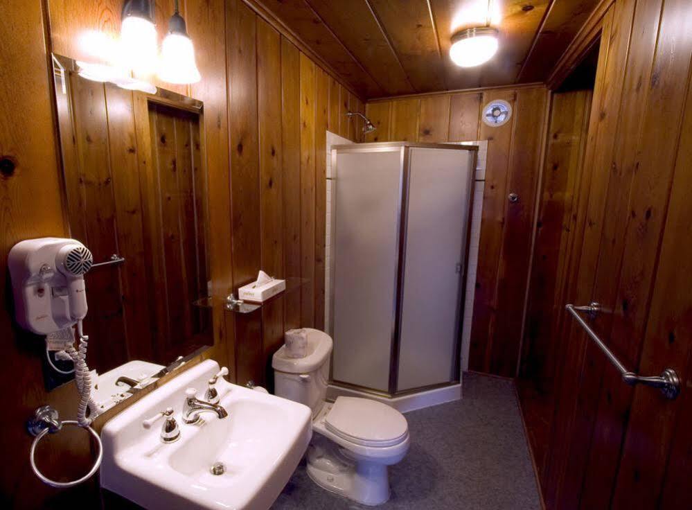 Hotel Mcmenamins Old St. Francis School Bend Esterno foto