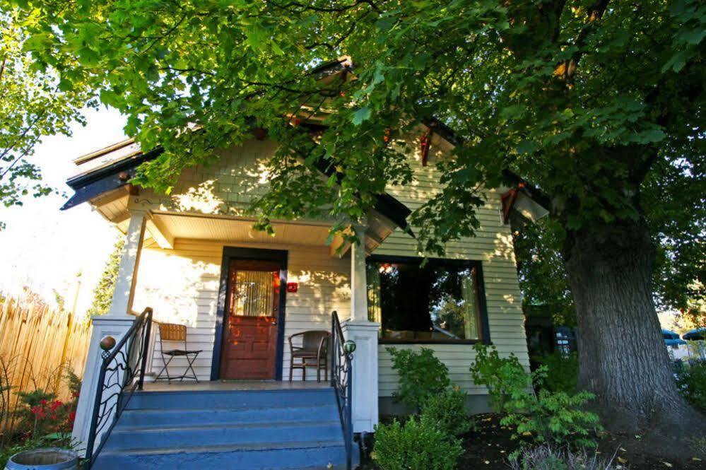 Hotel Mcmenamins Old St. Francis School Bend Esterno foto